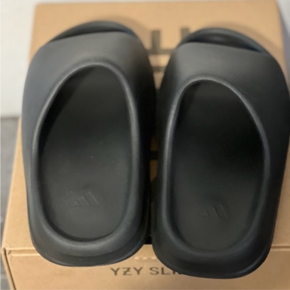 Yeezy Shoes - yezzy slides
